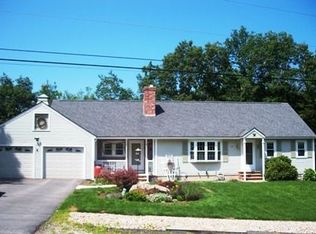 12 Pinecrest Cir, Bedford, NH 03110