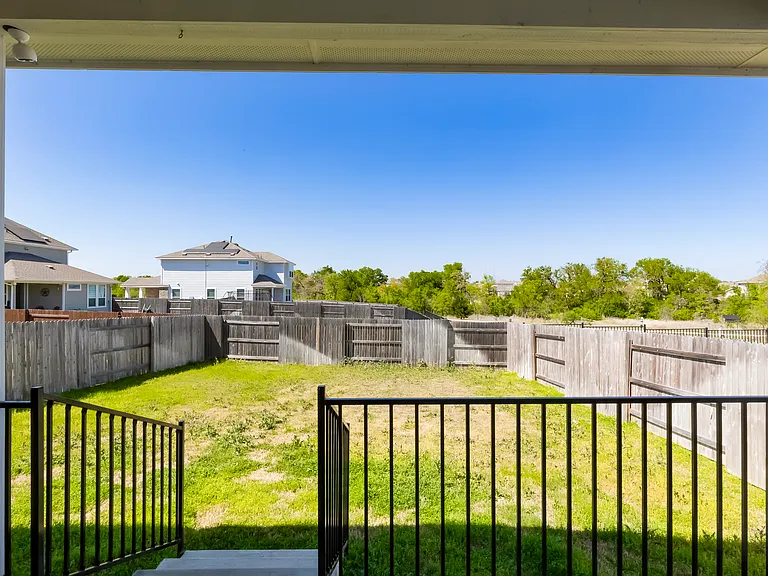 113 Riverhill Dr — Photo 32