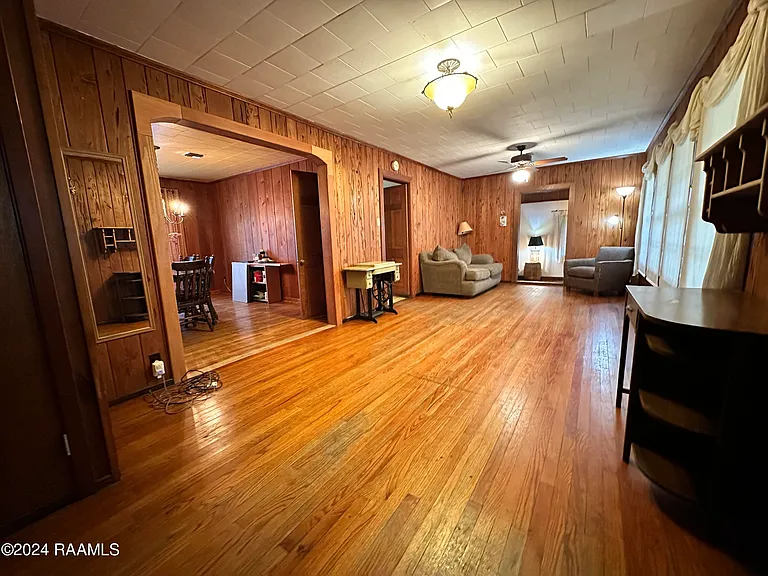 115 Fallbrook Ave — Photo 2