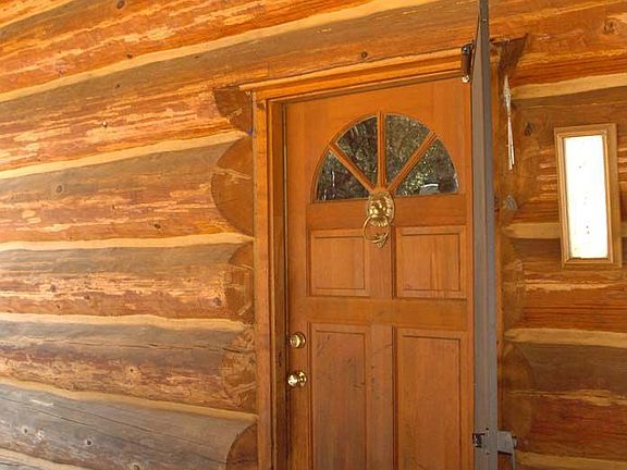 Welcome home. Built in 1990 after painstaking research. 