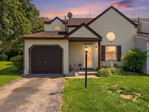2440 Bridgewater Dr #2440, Woodstock, IL 60098