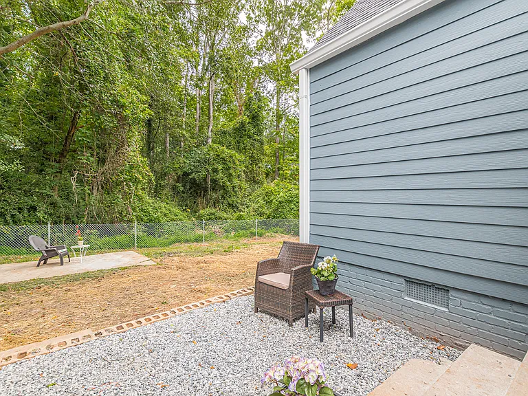 1215 Anchor Ter SW — Photo 34