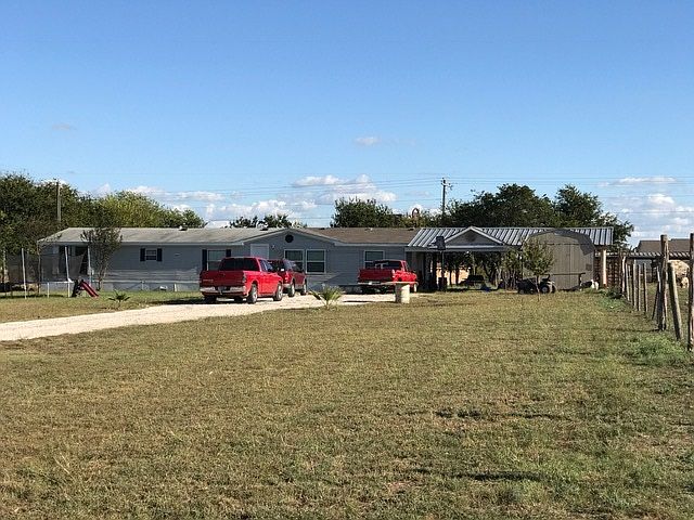 1st image of 235 Bluebonnett Ln