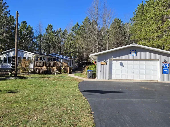 W4965 N Pathfinder Cir, Shawano, WI 54166