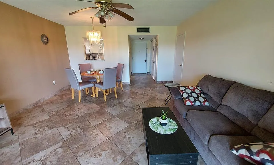 5154 Turquoise Ln #201