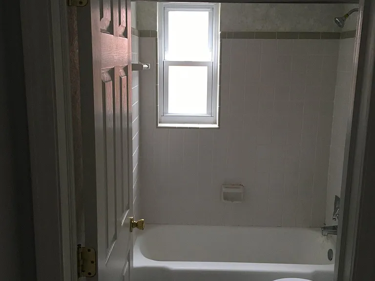 923 Mohawk Trl — Photo 5