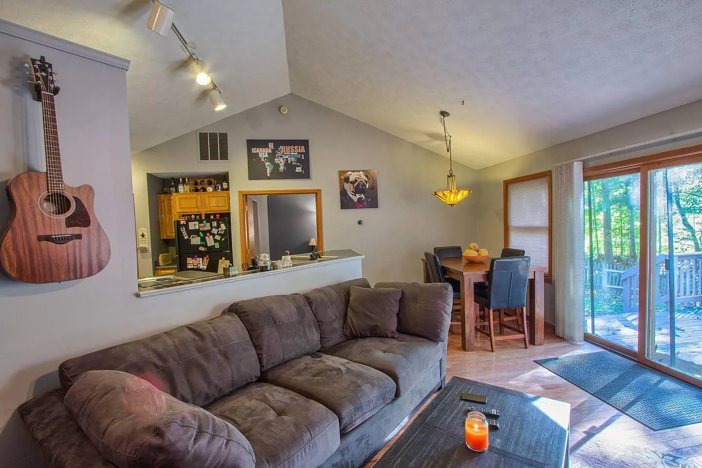3 bed, 1358 sqft, $1,650 — Photo 4