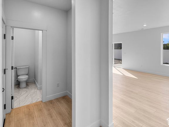 3rd image of 1852 N Rivergate Dr #242