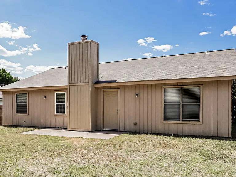 2917 Highlawn Ter — Photo 16
