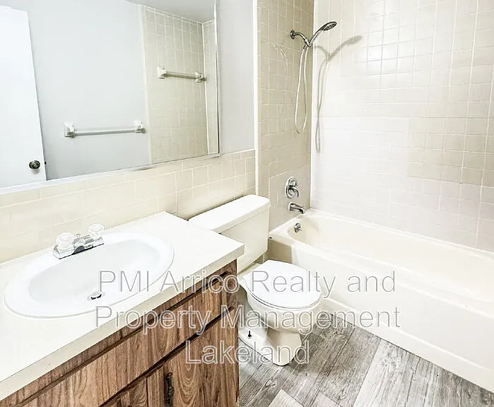585 N Scenic Hwy — Photo 3