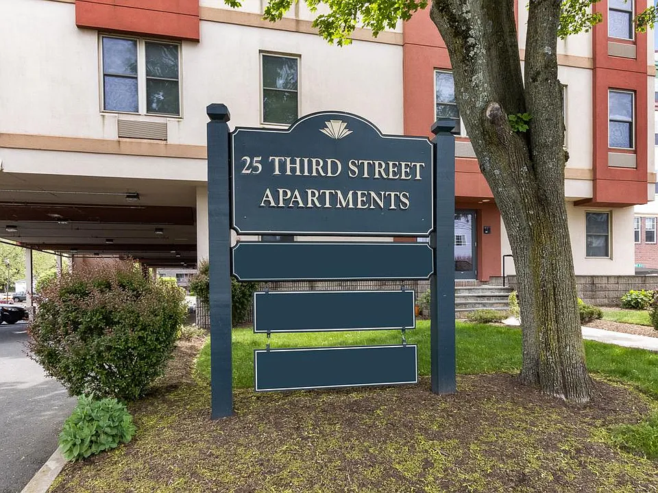 25 THIRD STREET
