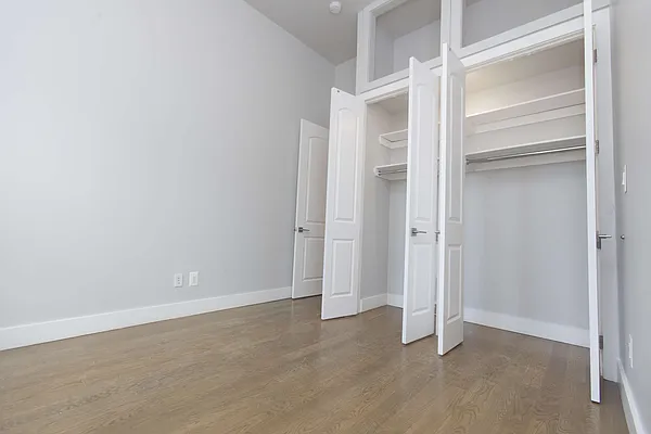 Rented by Nooklyn NYC LLC | media 32