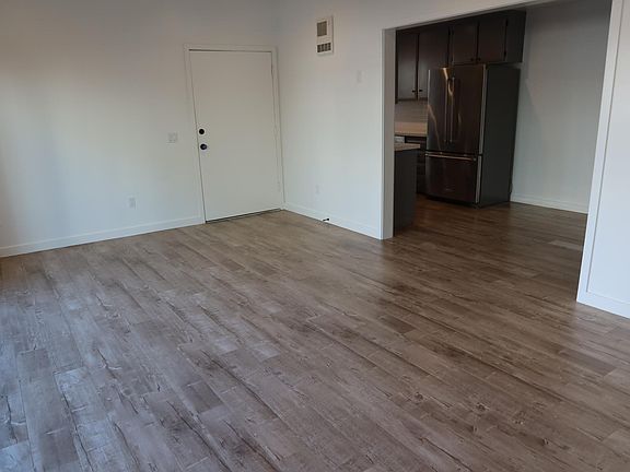 4th image of 18 24th Ave #A