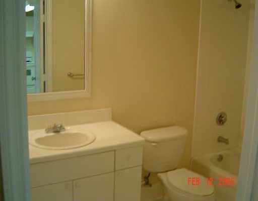 Modern all white baths