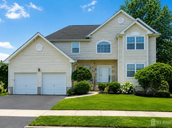26 Carter Dr, Old Bridge, NJ 08857