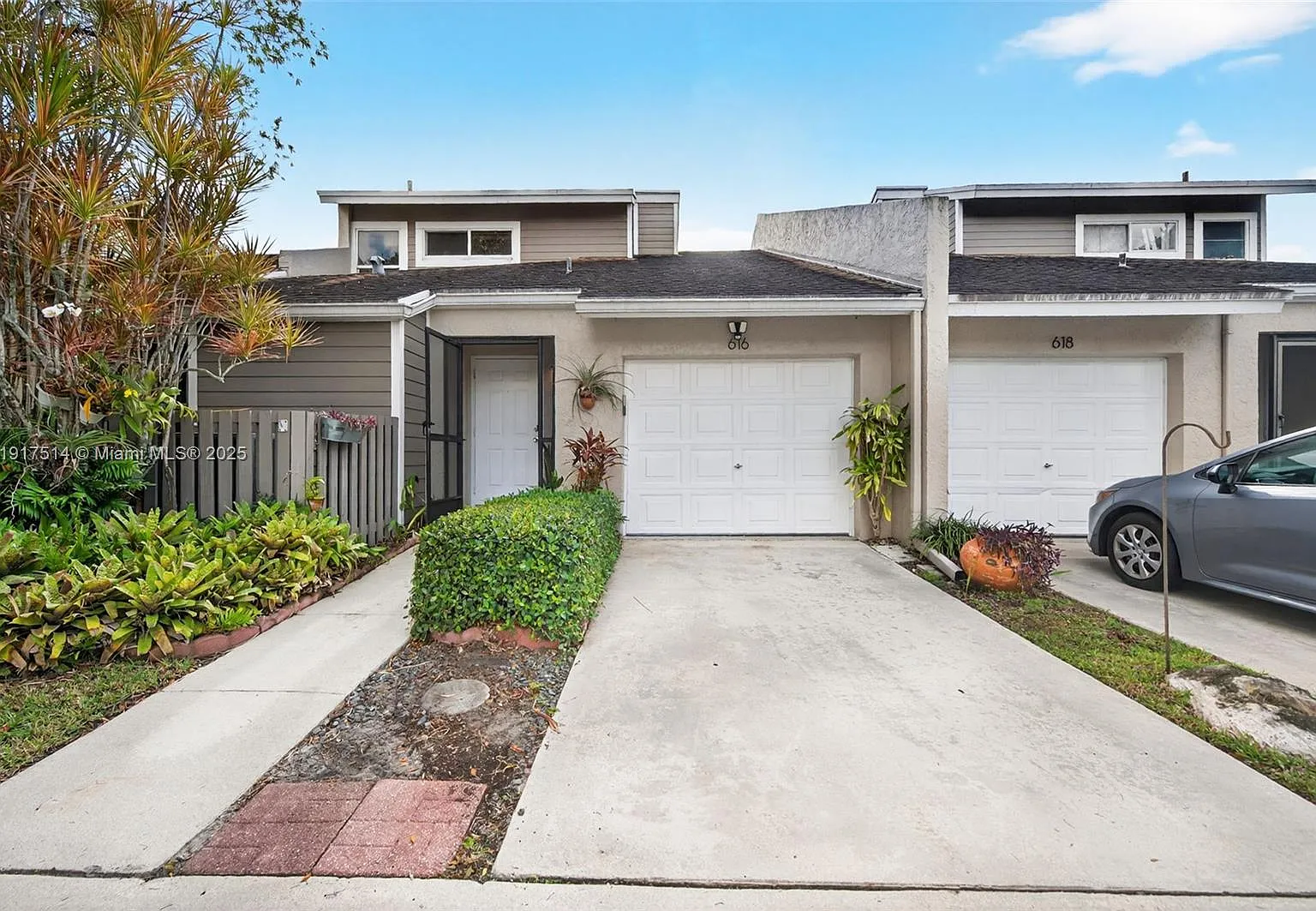 3 bed, 1400 sqft, $3,200 — Photo 1