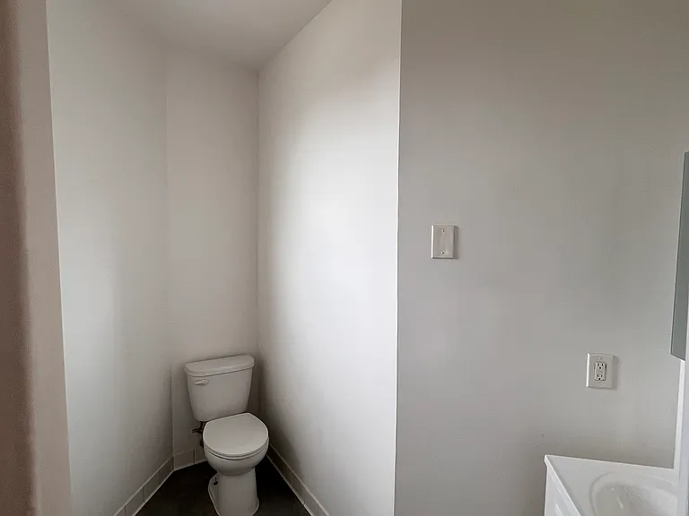 9101 Kennedy Blvd #B6 — Photo 9