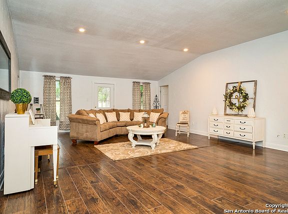 4th image of 28510 Bonn Mountain St