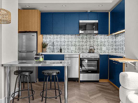 5th image of 1510 Webster St #106