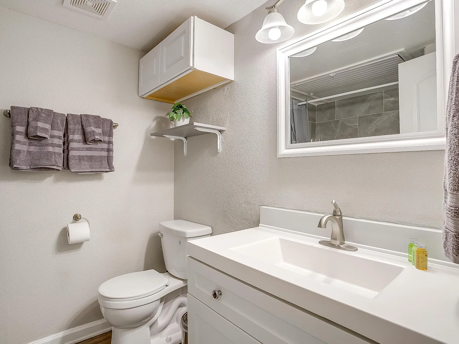 2 bed, 850 sqft, $1,400 — Photo 3