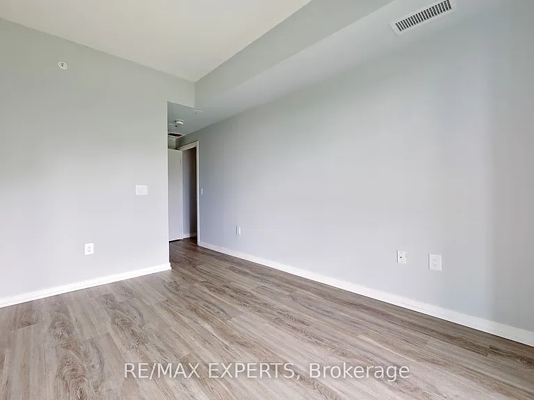 3237 Bayview Ave #102 — Photo 19