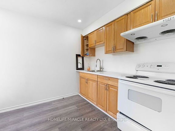 5th image of 2037 Simcoe St N #Basement