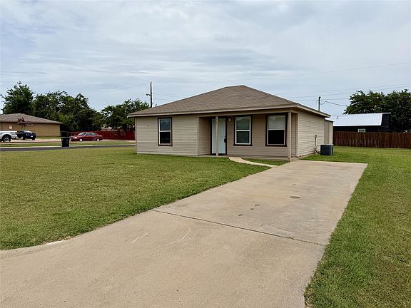 2nd image of 1708 Overland Dr