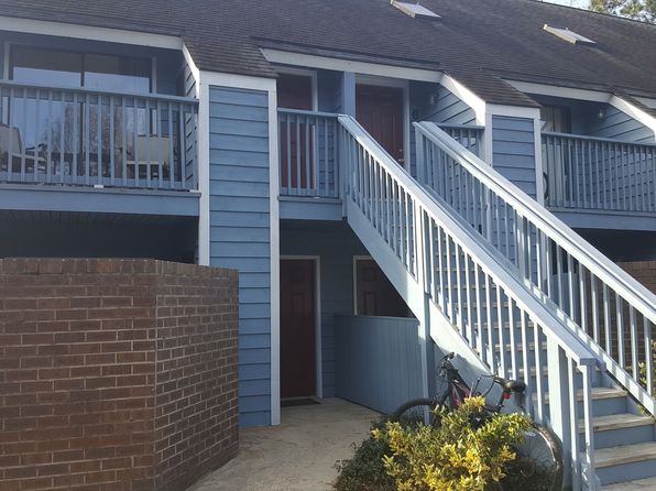 145 Colonial Cir APT A1