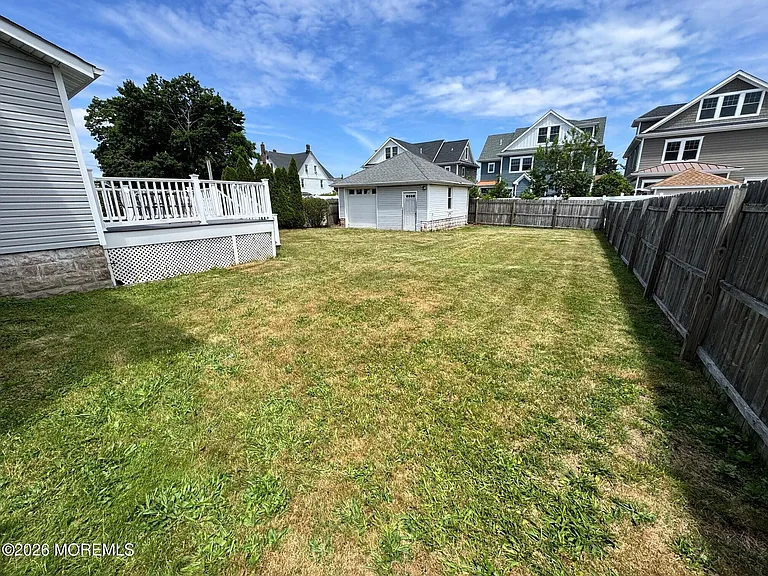503 Forman Ave — Photo 18