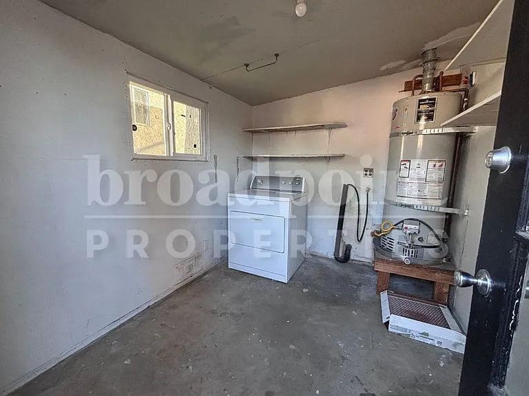 653 E 3rd Ave #1 — Photo 13