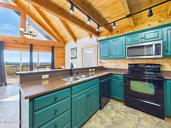 14th image of this home