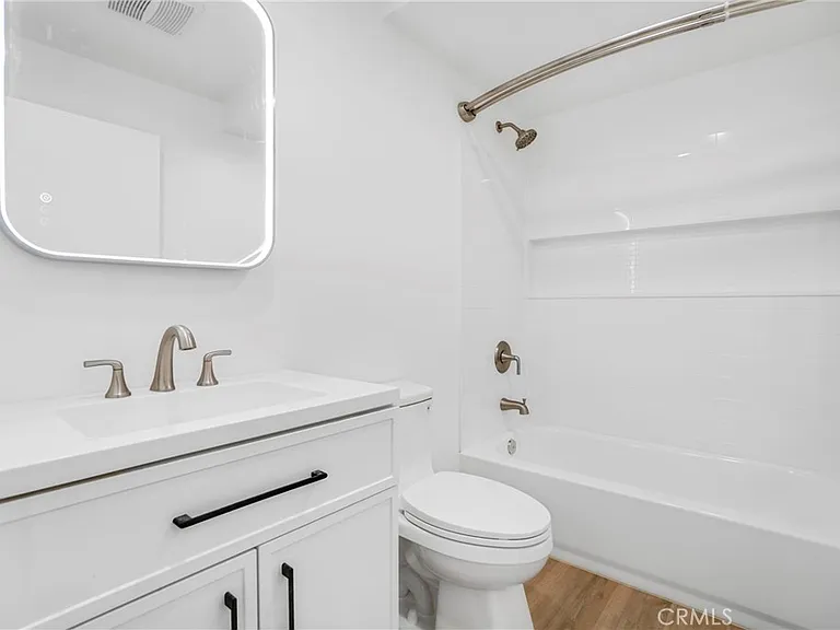 16120 Haynes St — Photo 13