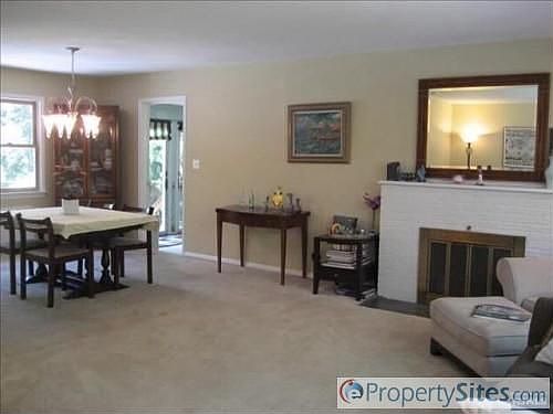 3rd image of 601 Sunny Hill Ter