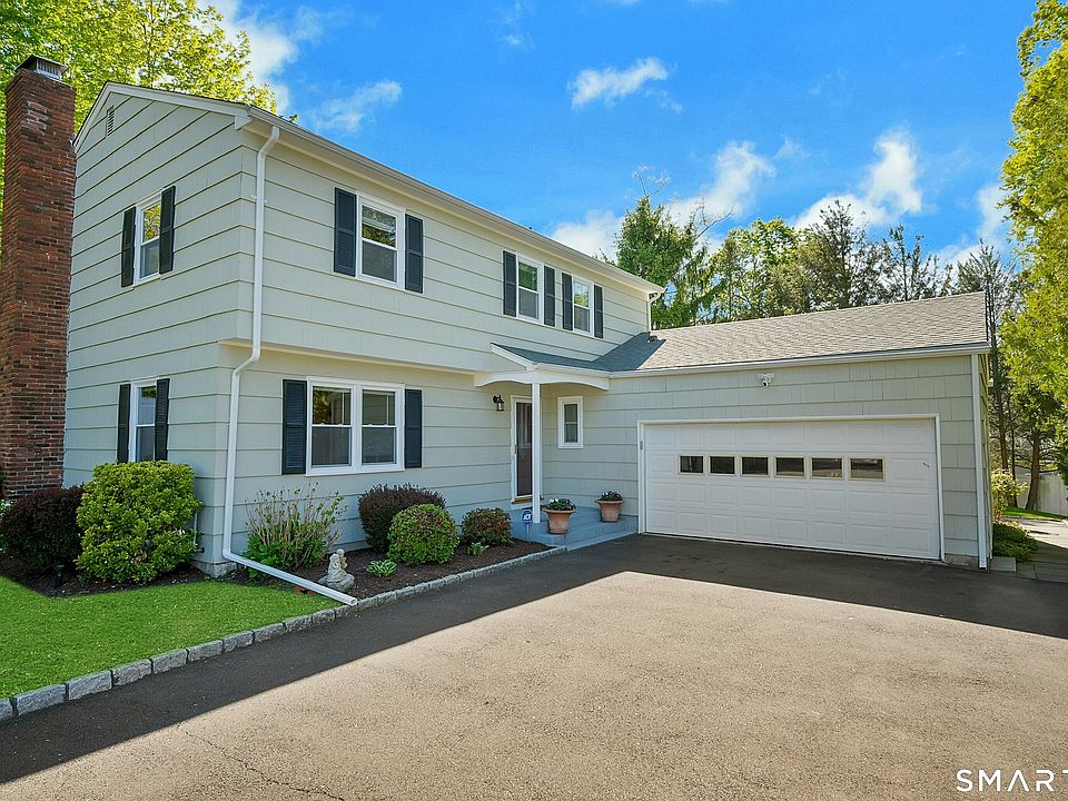 1st image of 35 Hampton Ln