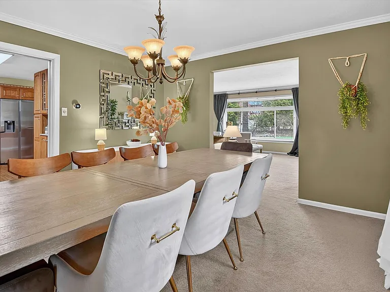 462 Greenhurst Dr — Photo 10