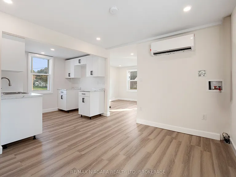 132 Waterloo St #1 — Photo 6
