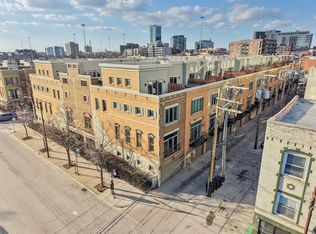 849 W Ohio St Unit 1, Chicago, IL 60642