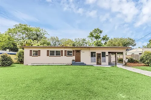 3702 E Esther St Photo 1