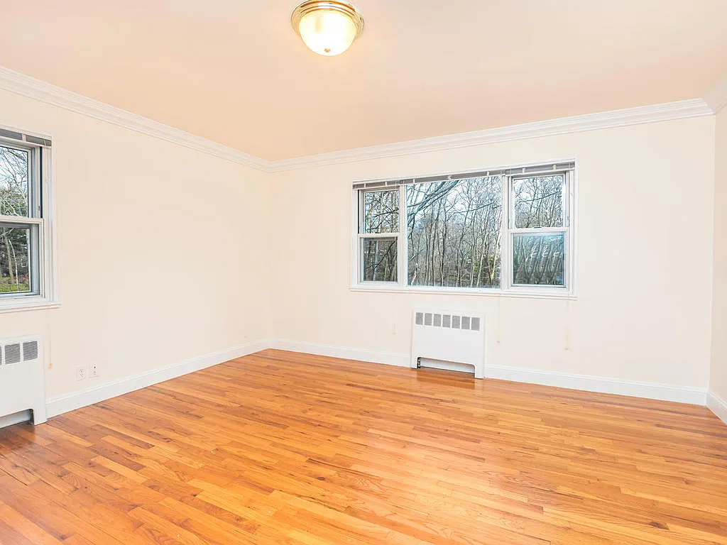 2 bed, 900 sqft, $2,700 — Photo 4