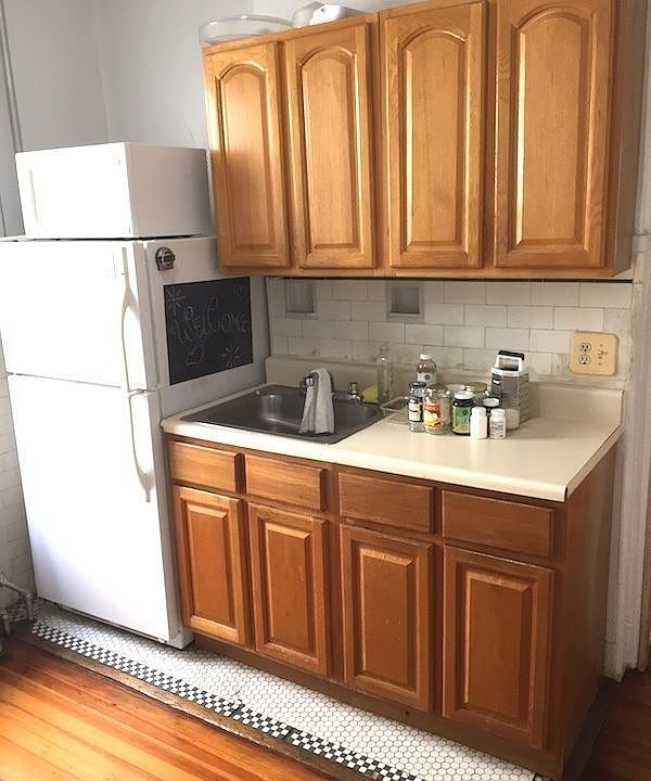 1st image of 2524 18th St APT 2F