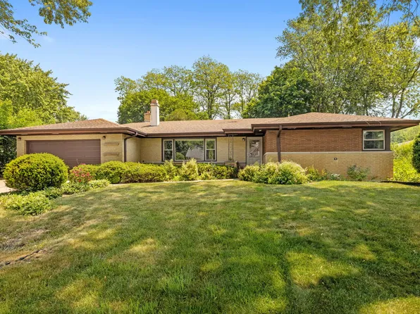 13045 S 70th Ct, Palos Heights, IL 60463