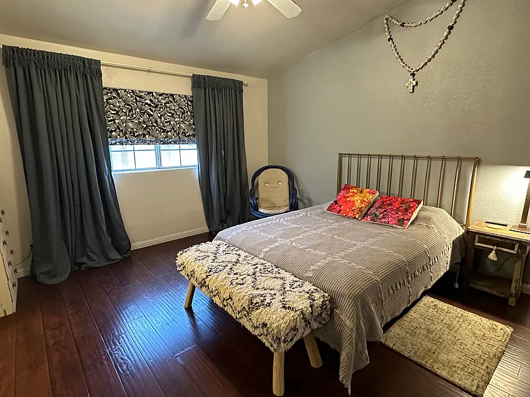 8433 Pacific Fountain Ave — Photo 11