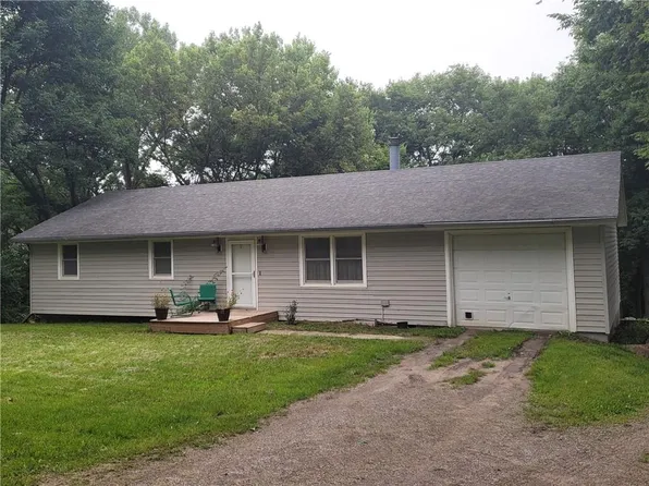 27269 245th St, Maryville, MO 64468