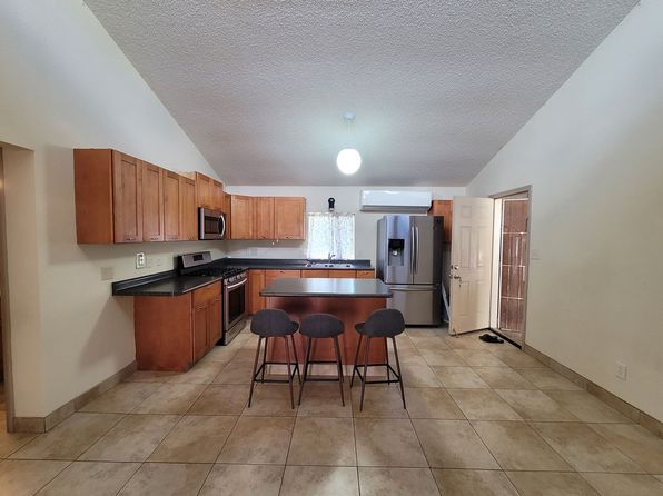 242 W Waiko Rd