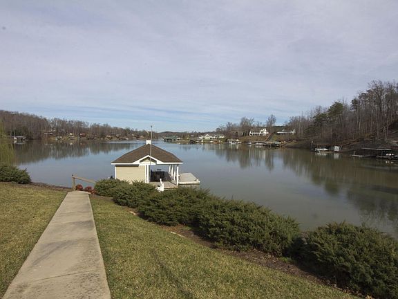 4th image of 270 Egret Dr