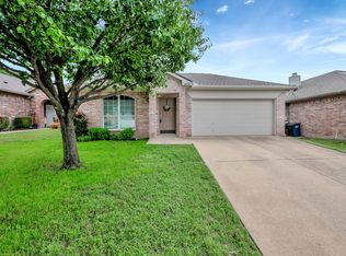 6400 Bay Lake Dr, Fort Worth, TX 76179