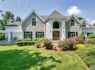 787 Ontario Ct, Franklin Lakes, NJ 07417