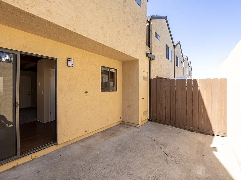 The Gables Apartments — Photo 48
