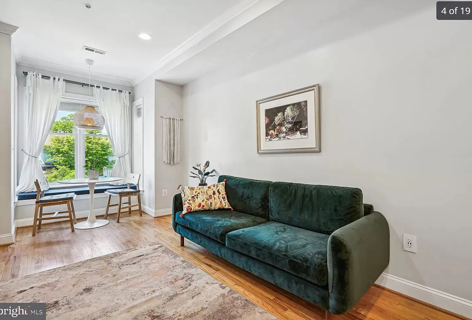 2 bed, 1.5 bath, 807 sqft, $2,850 — Photo 2