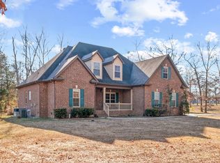 323 Station Cir, Tullahoma, TN 37388